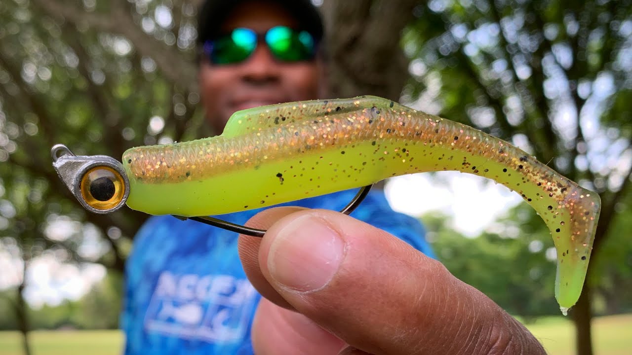 Kayak Fishing with the Z-Man Diezel MinnowZ and Eye Strike Texas Eye Jighead (BEST Texas Rig)