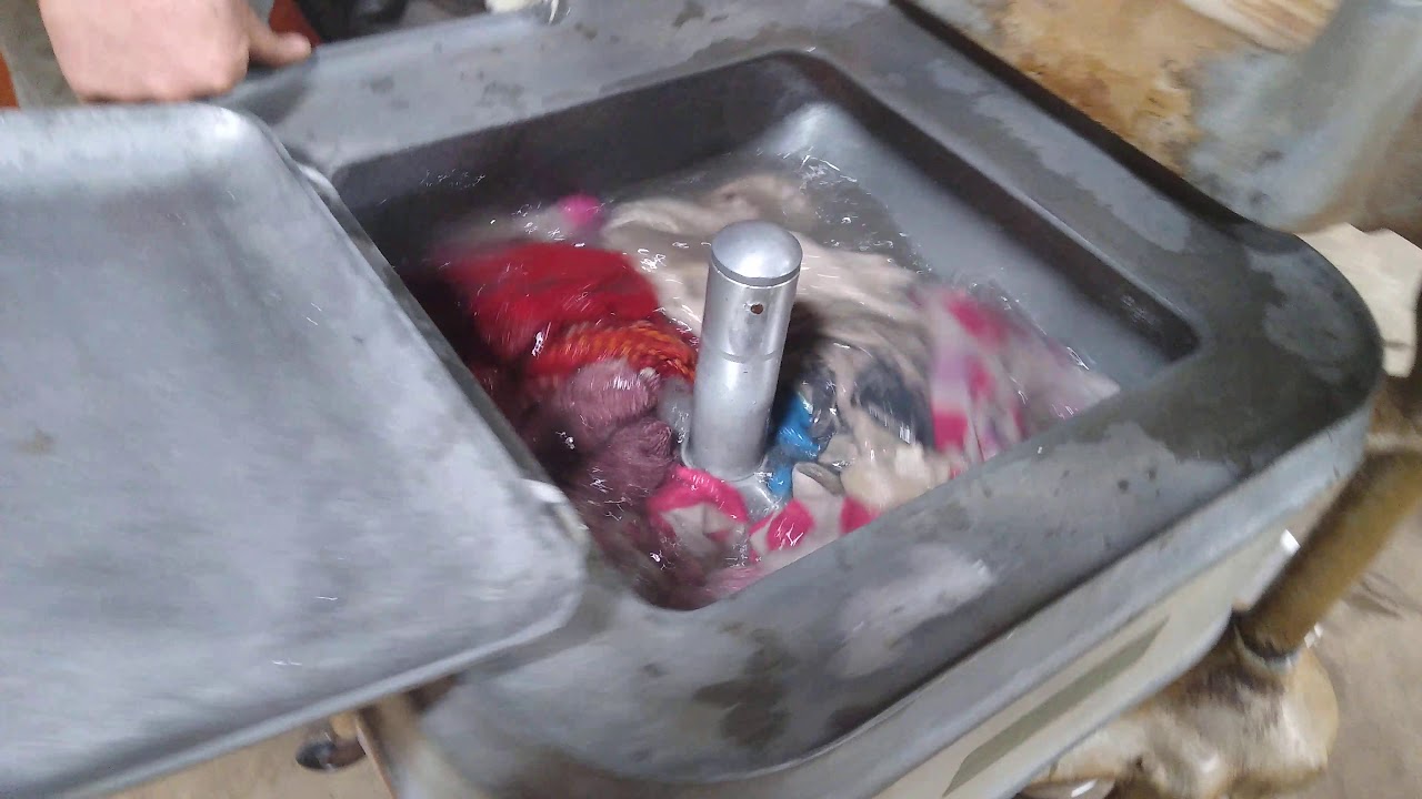 1932 Vintage Antique Maytag Ringer Washer Machine Washing Demo Test Run 72D Engine