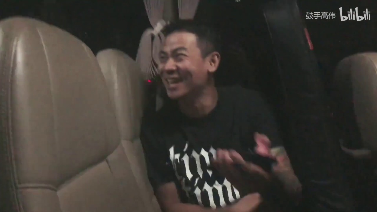 【新裤子、隔壁团、闪星乐队】同台演出。初演体育馆 VLOG