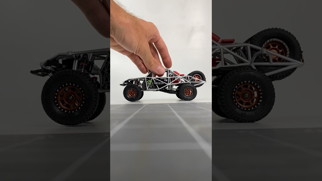 OrlandooHunter Trophy truck OH32X02 scale 1:32 with upgraded alloy shocks #shortcourses #