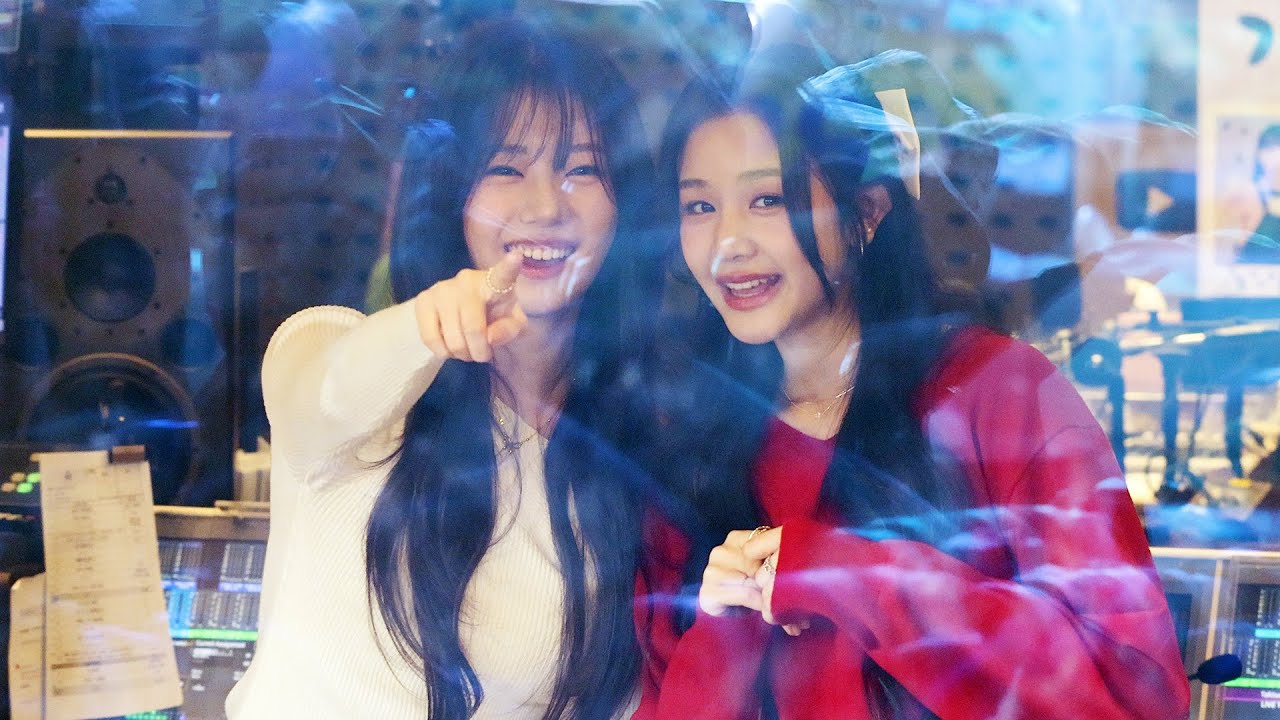 베이비몬스터(BABYMONSTER) 팬들과 교감하는 멤버들 | 가요광장 • 241115