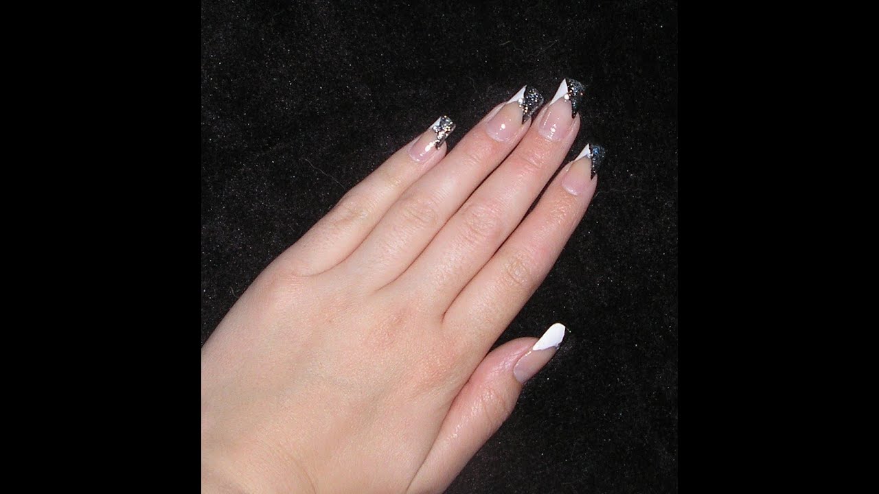 Easy Nail Art: Black & White With Glitter