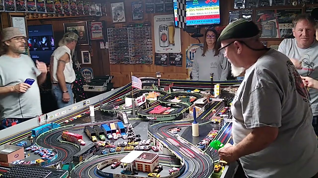 H.o. slot car racing 12 /28/25 stock car class 