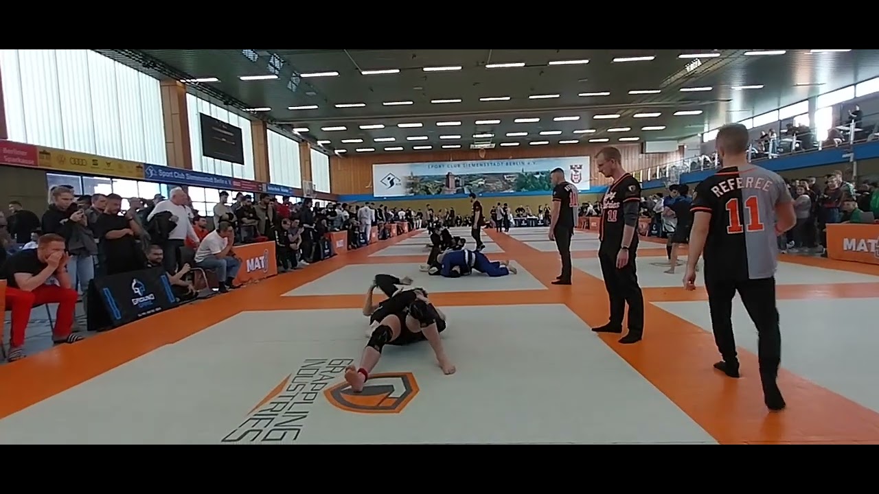 Rear Naked Choke, Imanari roll takedown