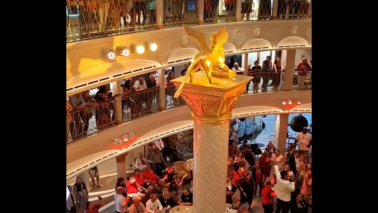 80's Party | Rock n Roll Party | Theater Performances | A Great time was Had | Carnival Venezia 