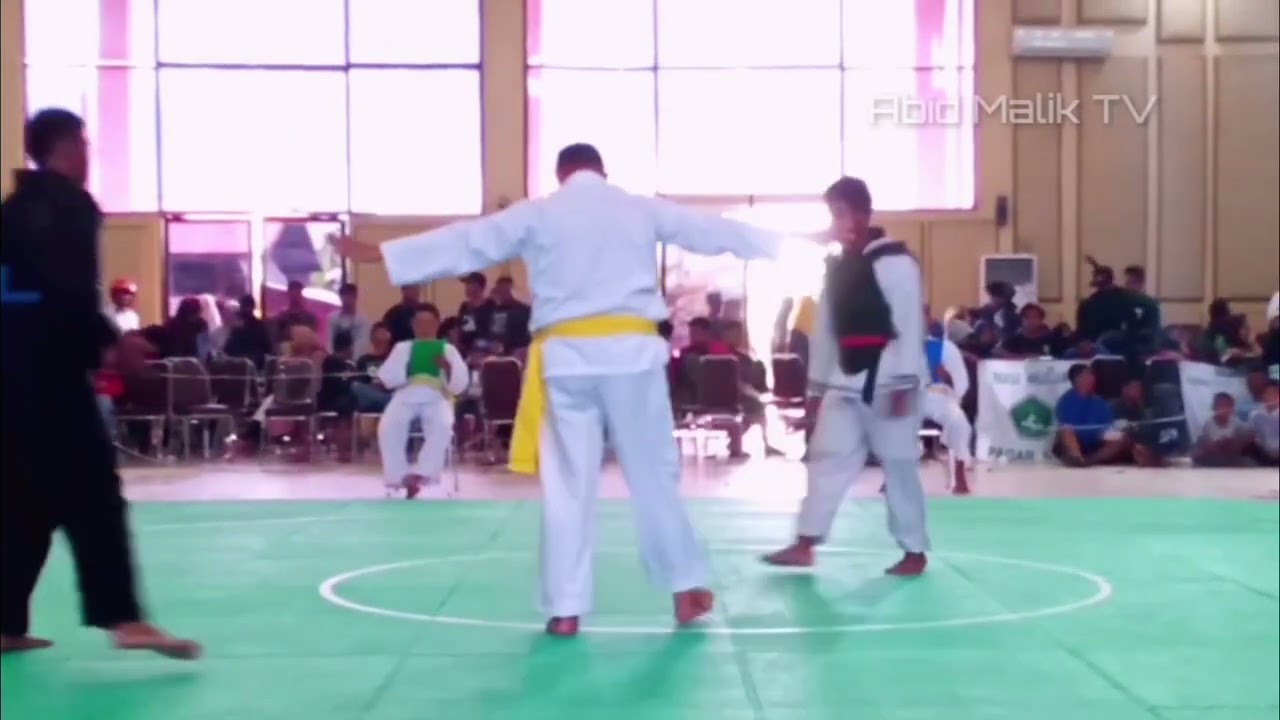 Repost, Psht l4w4n Kera sakti - Video 6 tahun yang lalu 
