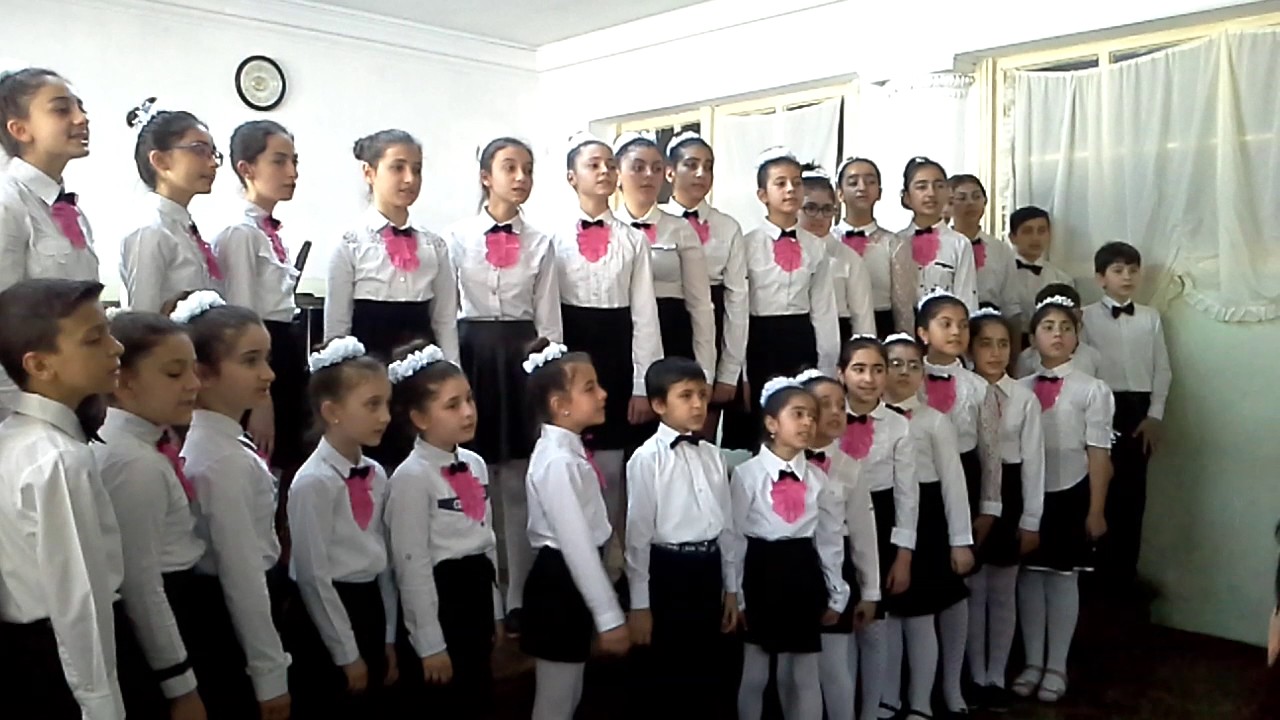 4 nömrəli  musiqi məktəbinin xor kollektivi- 