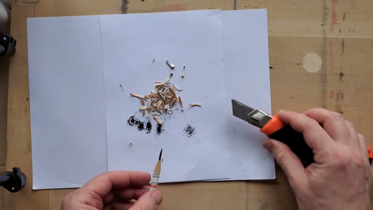 Точу карандаши. как точить карандаш #заточка #простойкарандаш #учимсярисовать