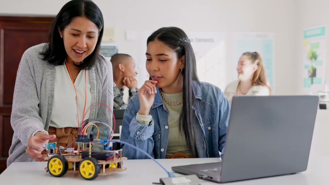 Descubre el Máster Universitario en Robótica y Automatización de la Universidad Europea.
