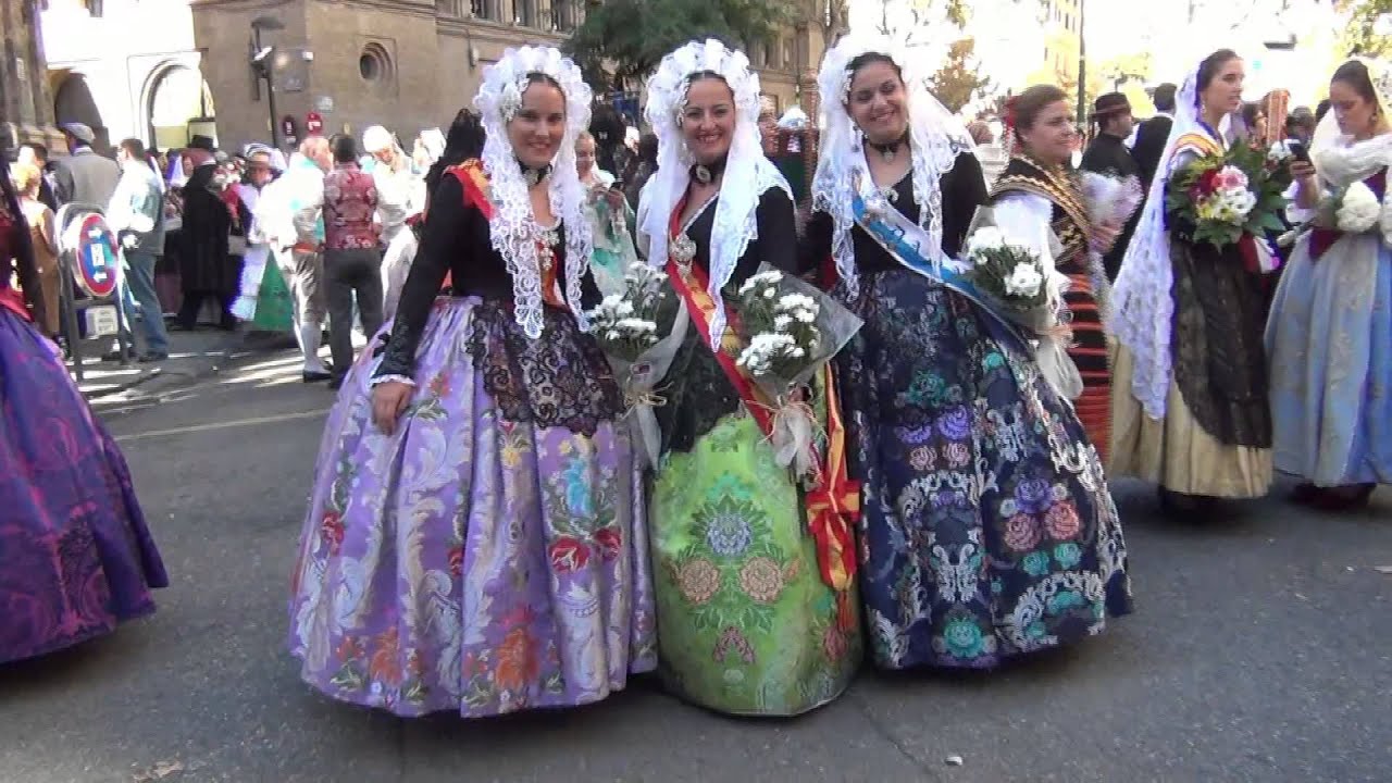 Zaragoza - Ofrenda de Flores-  Fiestas del Pilar - Trajes regionales- por dc