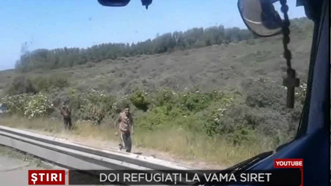 Doi refugiati la vama Siret