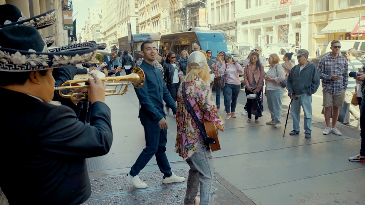 DNCE - 