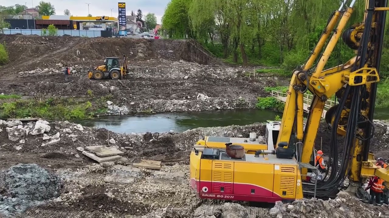 Починаємо зводити нову конструкцію мосту у місті Теребовля