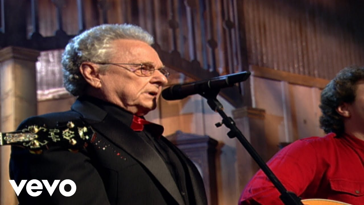 Bill & Gloria Gaither - Rank Strangers to Me [Live] ft. Ralph Stanley & The Clinch Mountain Boys