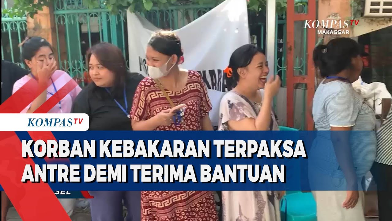 Korban Kebakaran Antre Panjang Demi Terima Bantuan