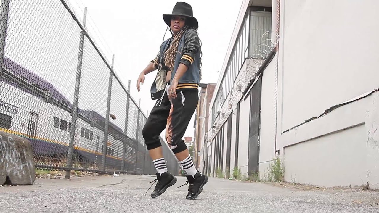 Jookin in Vancouver Canada - Ladia Yates - Commas
