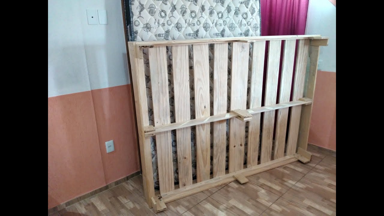 exelente cama reforçada de tabuas de pinus,fácil de fazer e muito barata/Reinforced  pine board bed.