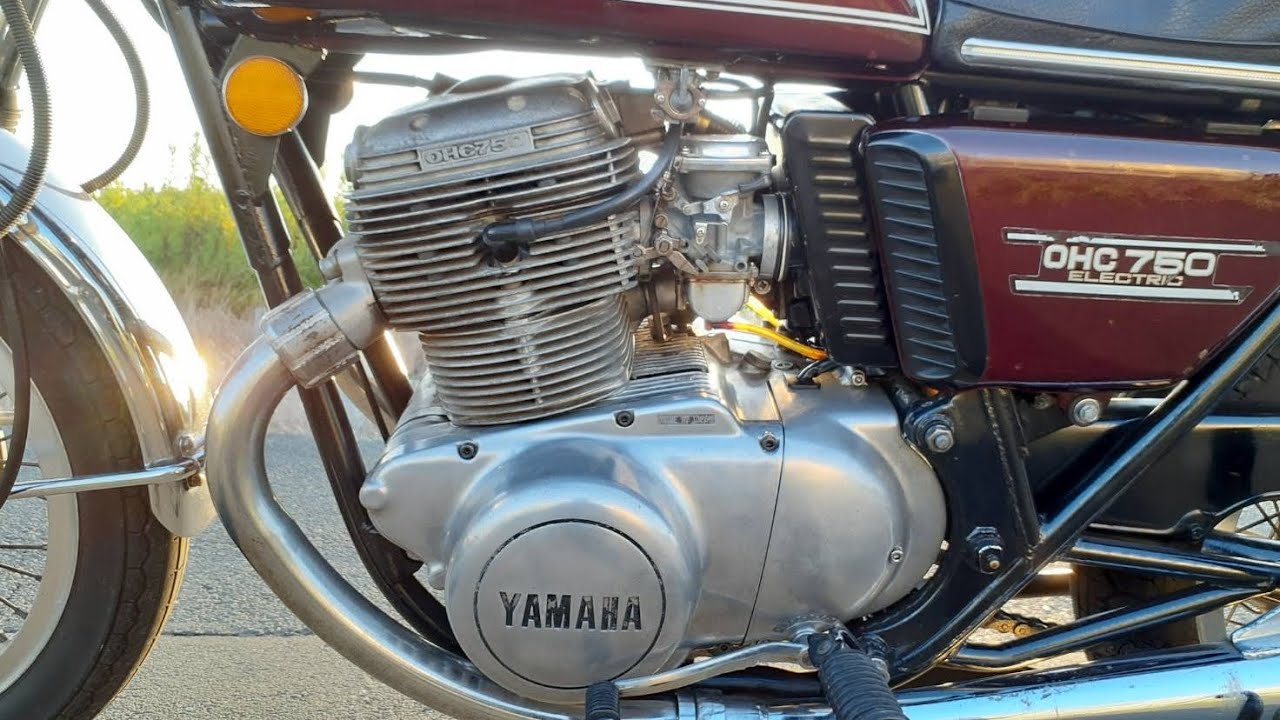 YAMAHA　TX750　②