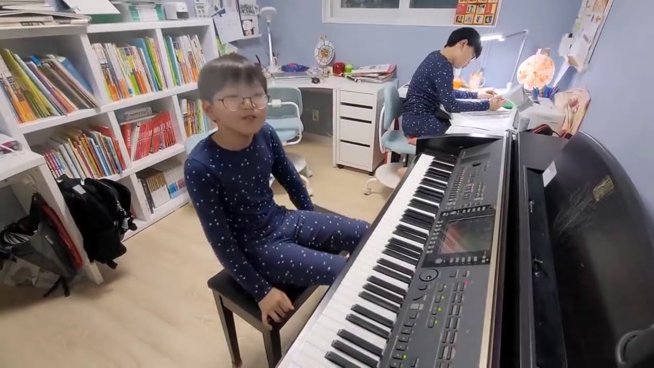 song triplets amazing piano skill
