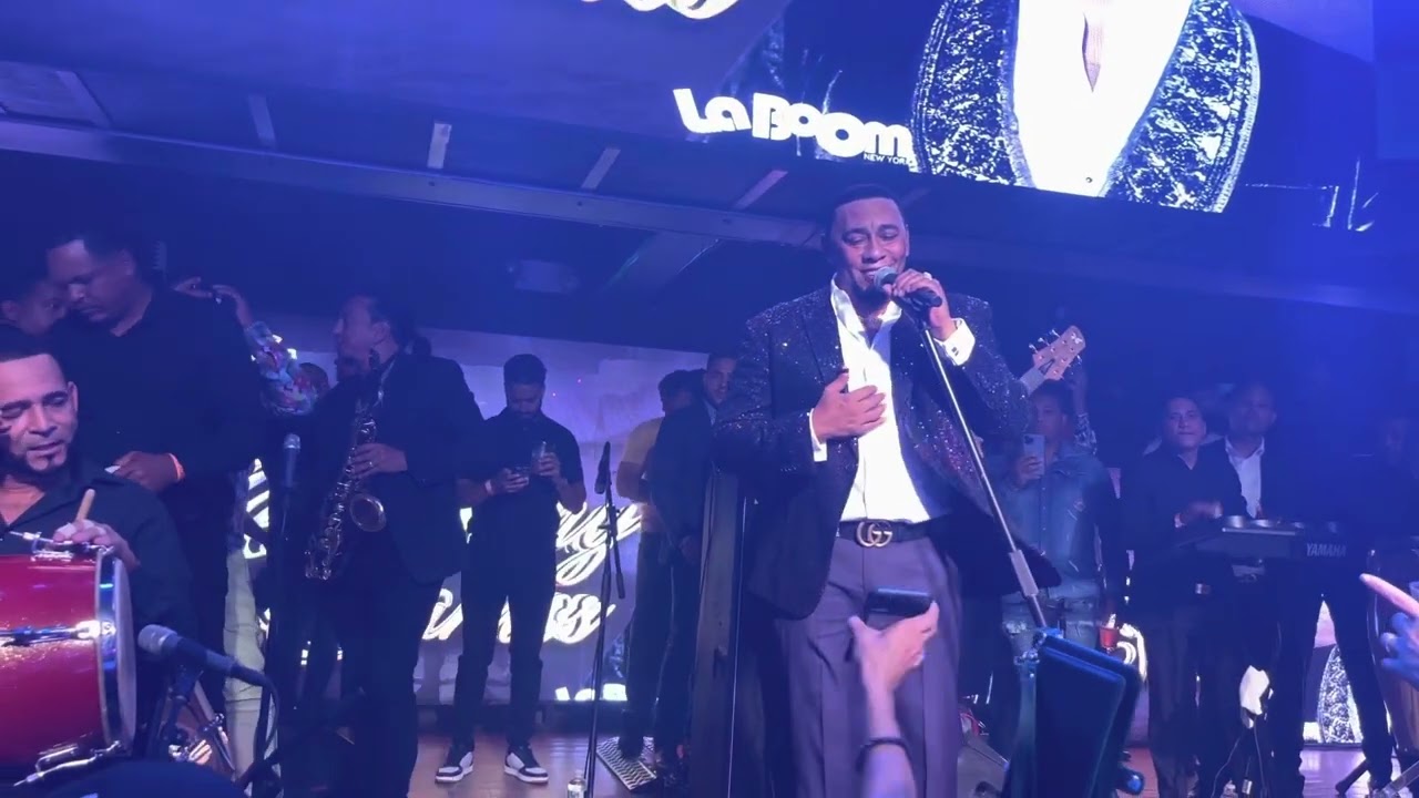 Durmiendo Solo @AnthonySantos en la boom en vivo