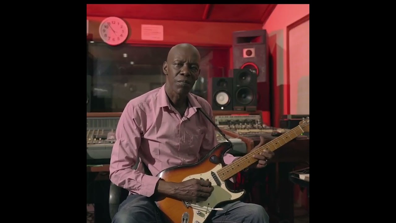 JIMI MBAYE - Guitariste du Super Etoile de Youssou N'Dour