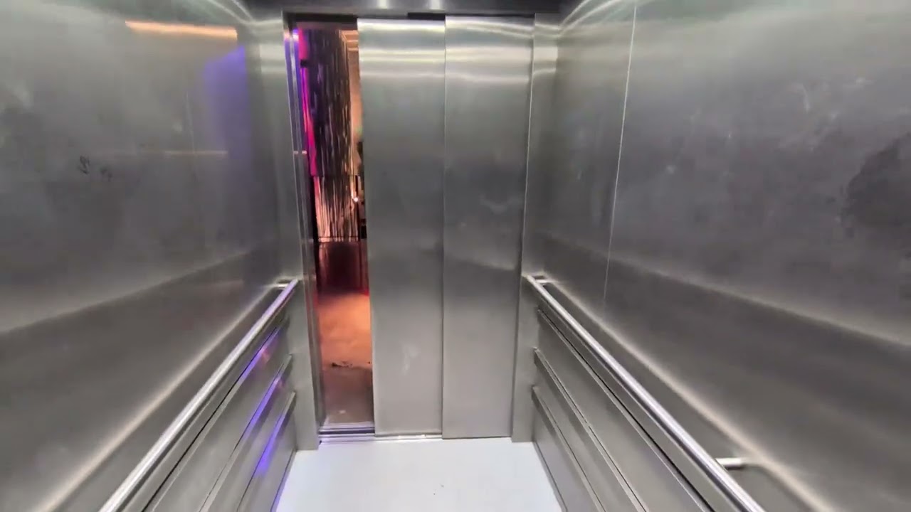 Schindler 5000 lift @ Lane7 in Milton Keynes