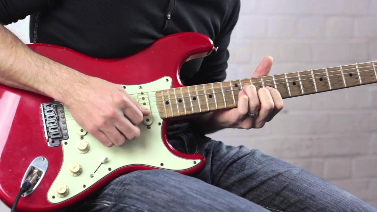Rift Amplification - Tweed 15 (5E3) + Strat