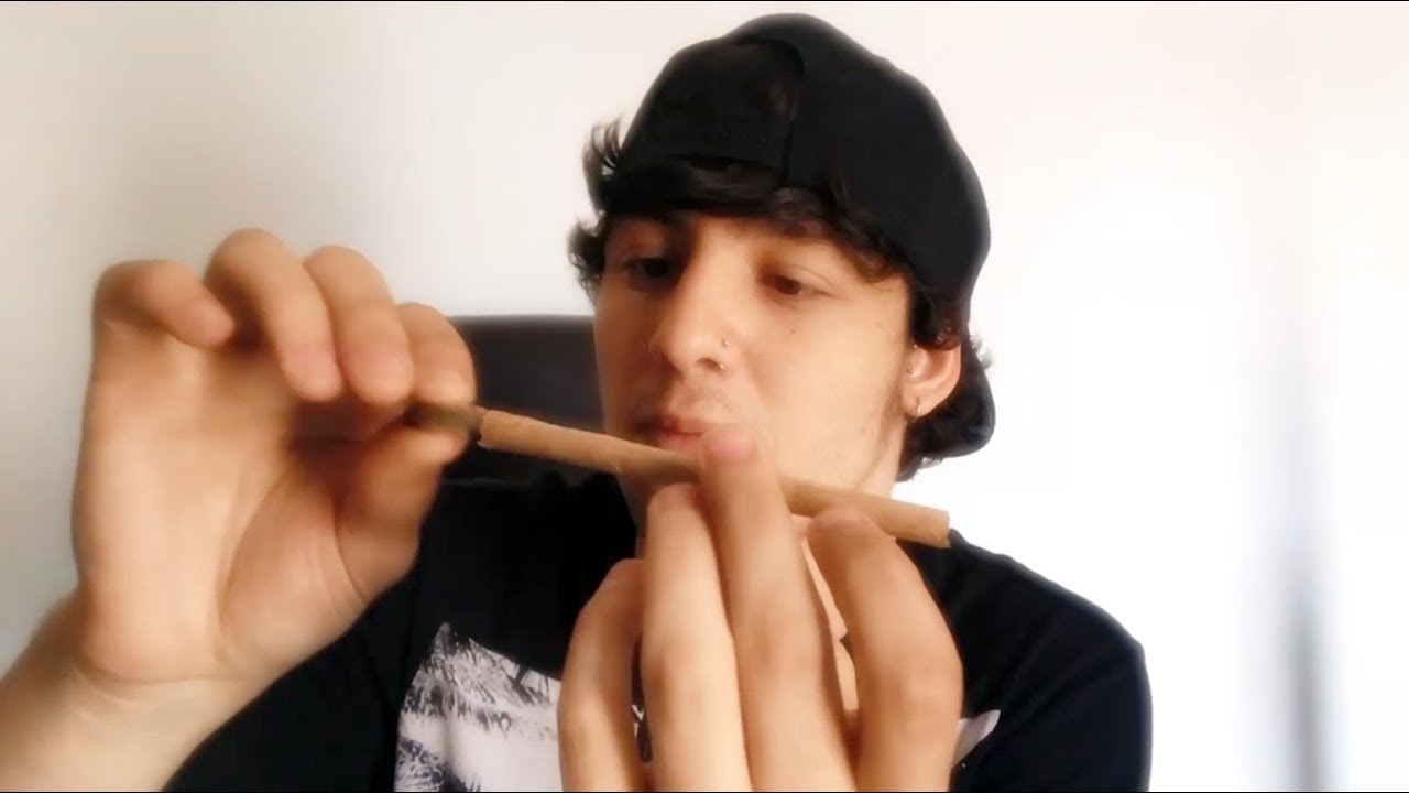 Bolando Um Beck No Papel De P&atilde;o