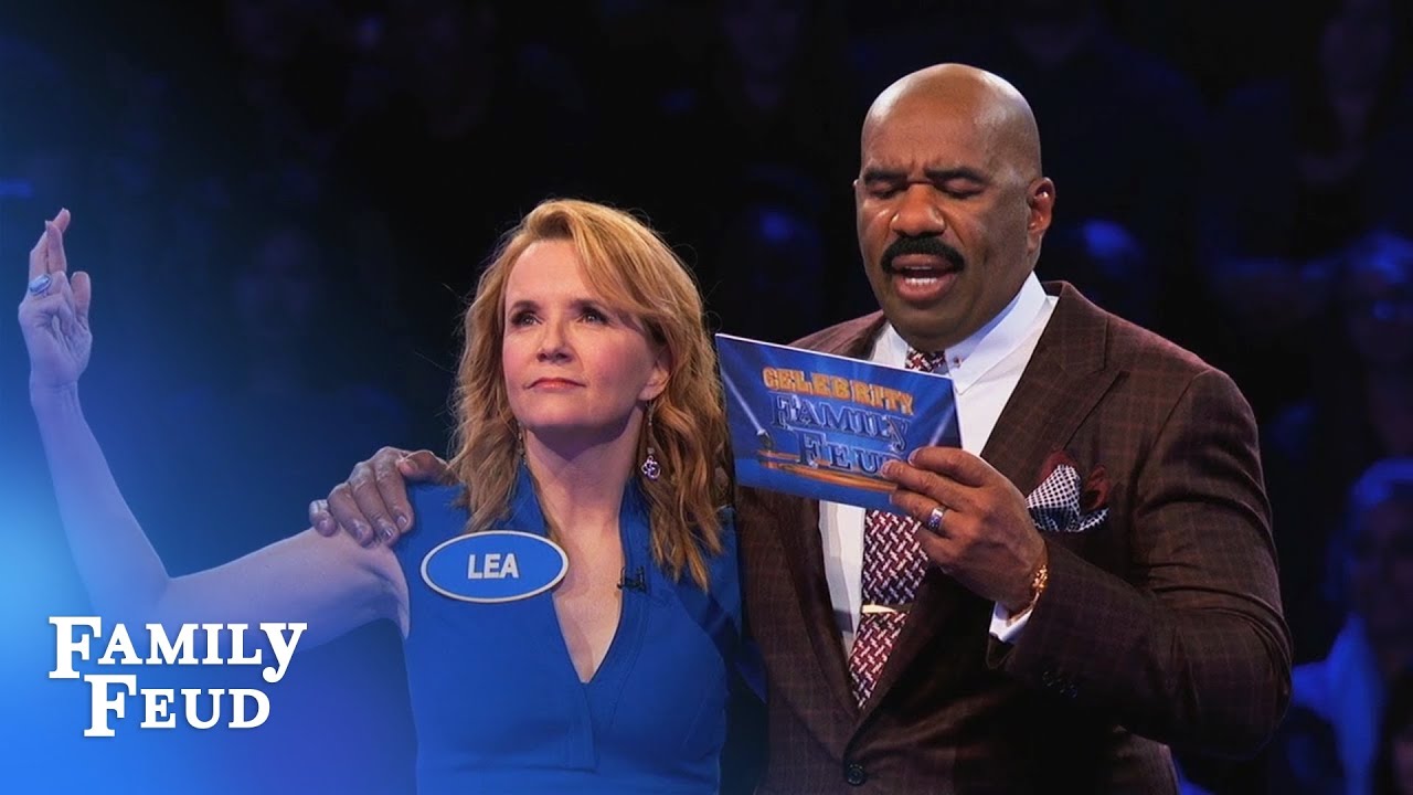 Lea Thompson plays Fast Money! | Celebrity Family Feud