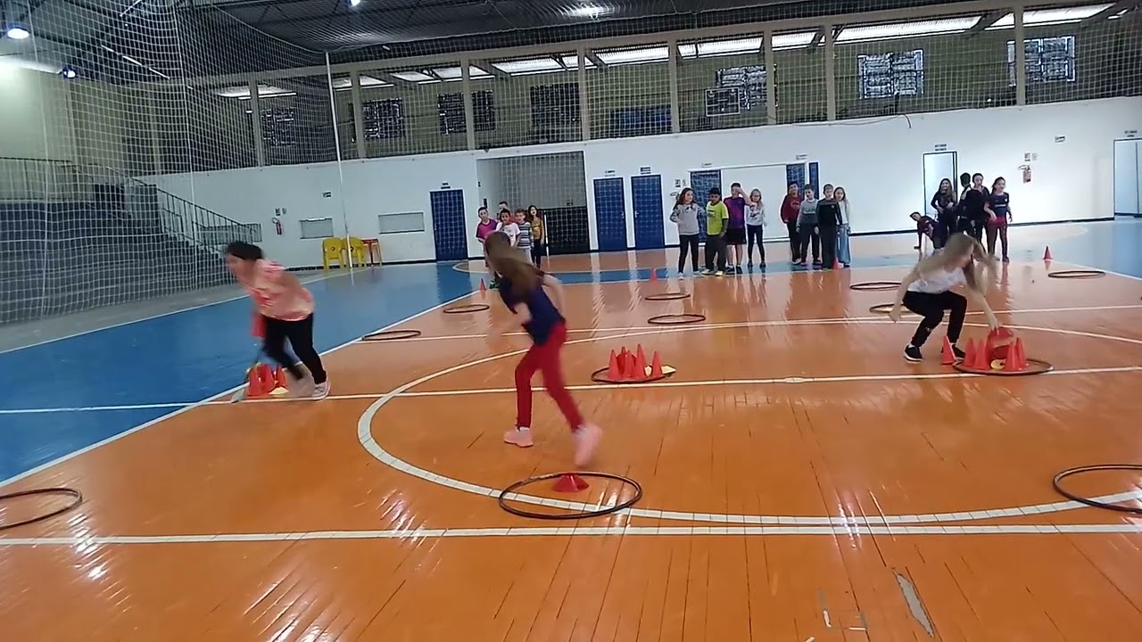 ESTAFETA DE AGILIDADE - Cone Campeão. 3° ano A Escola Santa Isabel.