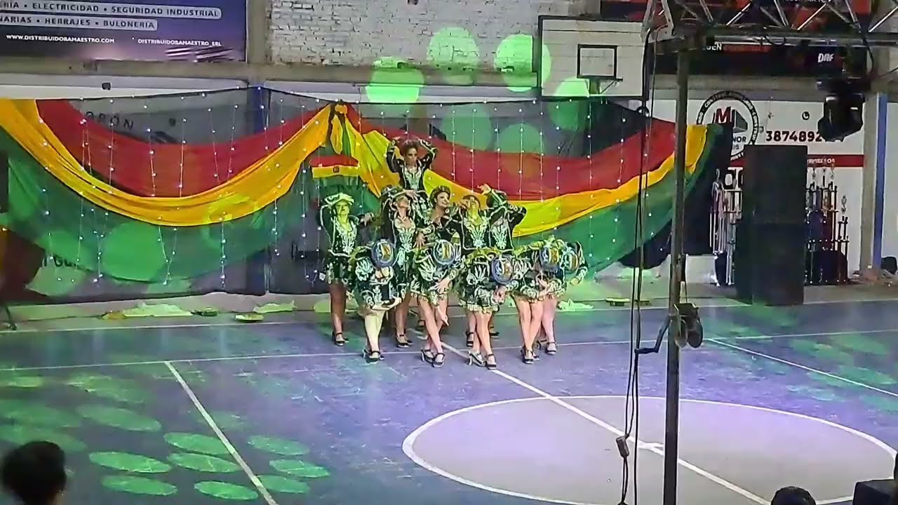 Femenino Esencia Latina _ Aquí Bolivia 2024