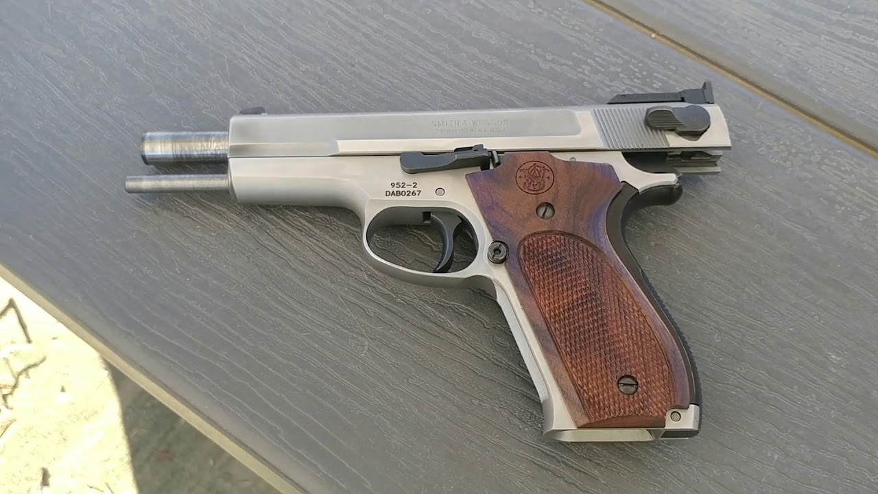 Smith and Wesson 952