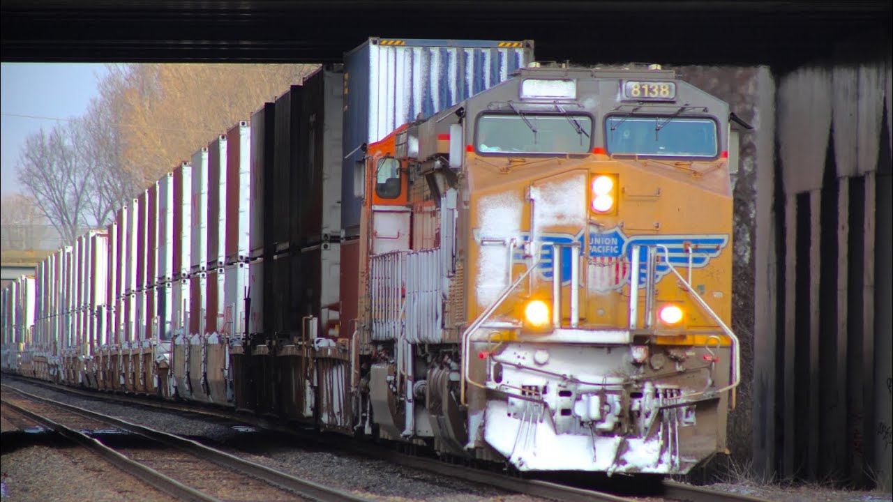 NS 266 passes McCord Park at MP 10 with UP leader!