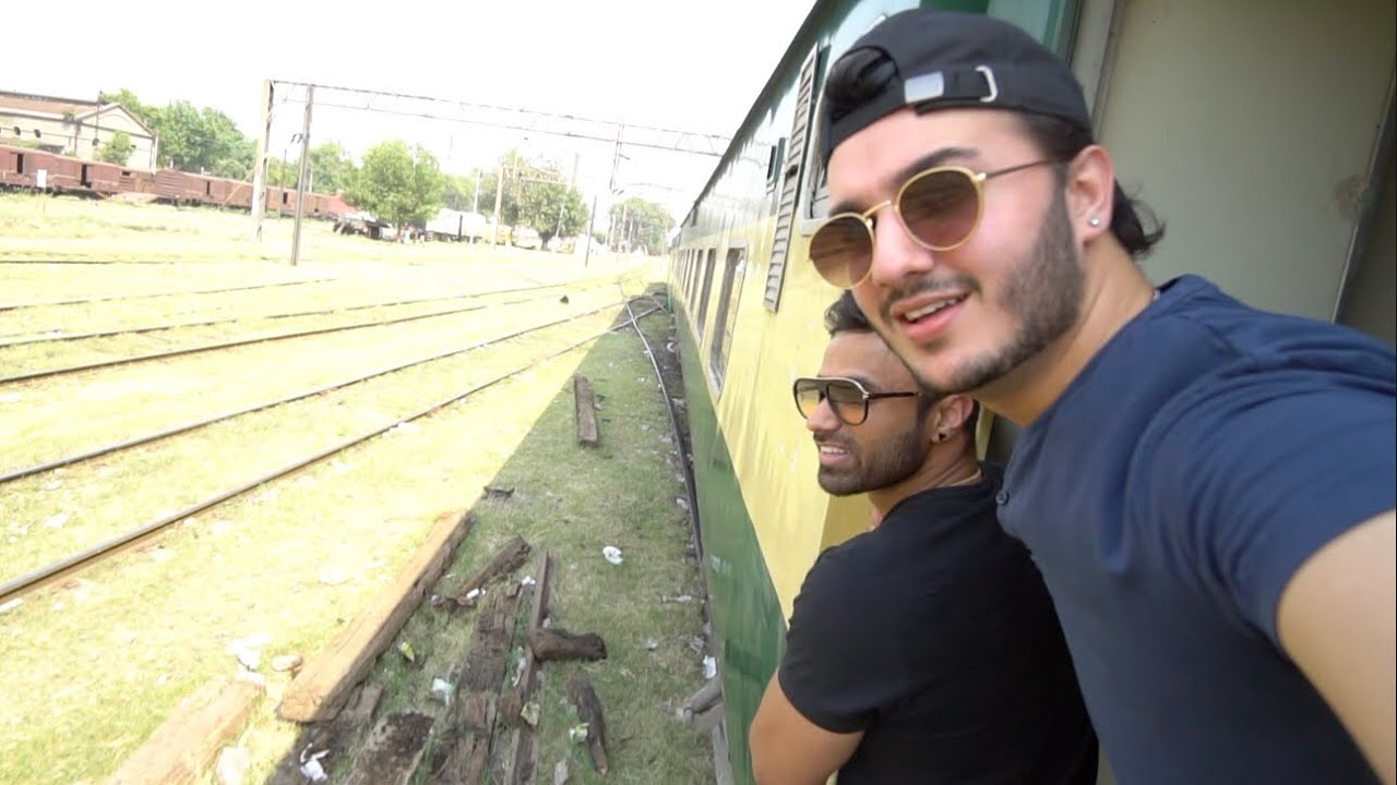 GOING TO KARACHI ON A TRAIN!