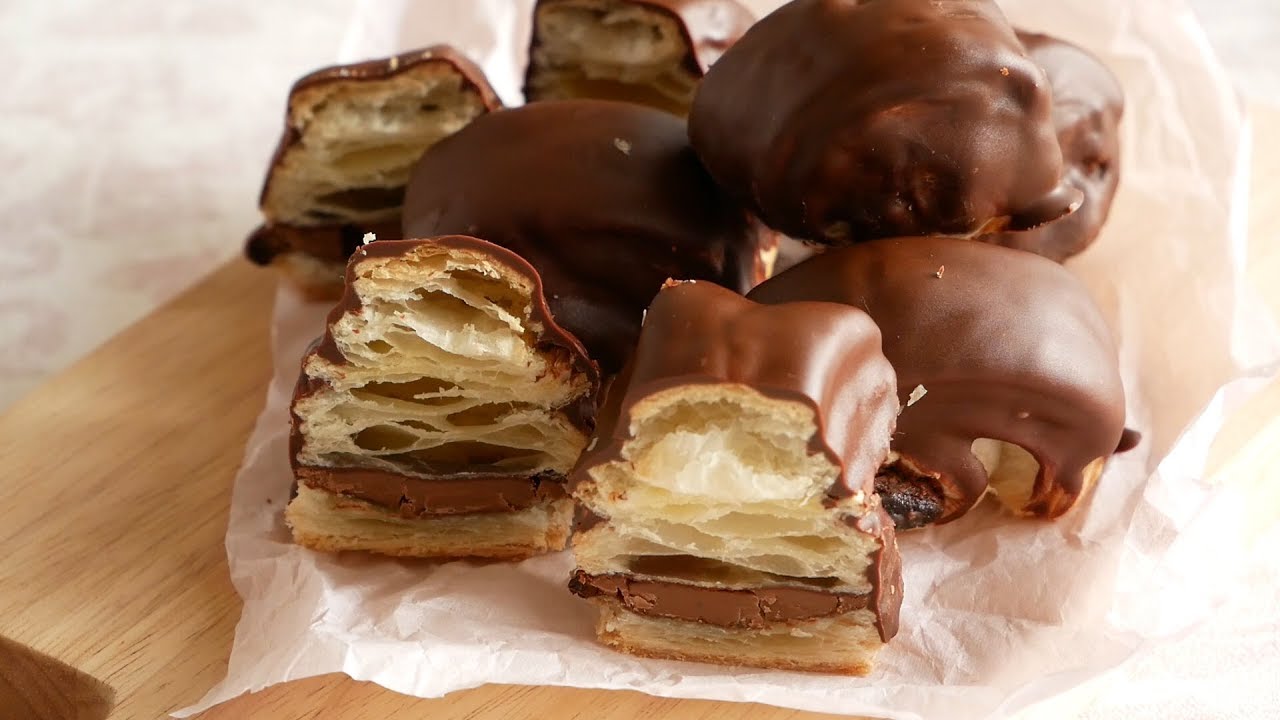 簡単で美味しい!ダブルチョコパイ♡Easy!  chocolate pie with Frozen Pie Crusts