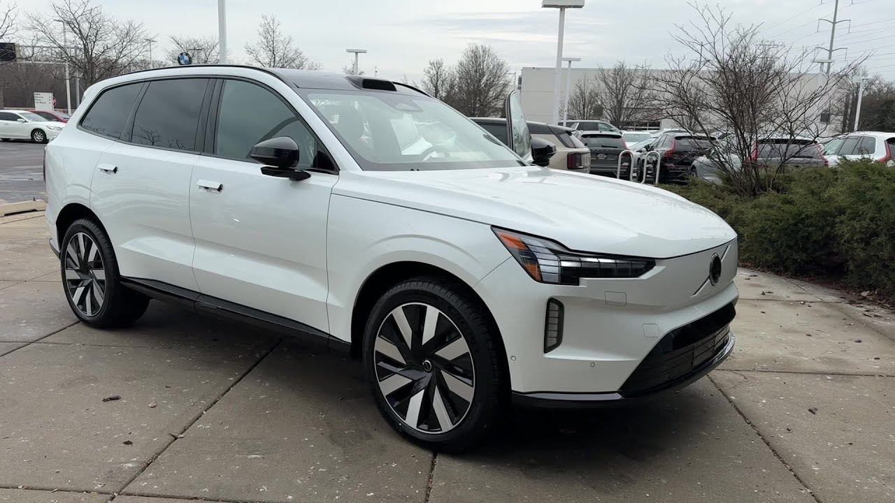 2025 Volvo EX90 Plus Highland Park, Evanston, Deerfield, Lake Forest, Winnetka, IL