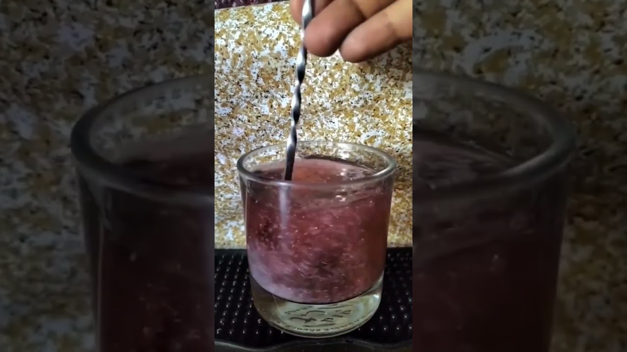 Una Galaxia en una bebida #receta #cocteles #drink #cocktails #galaxia #morado #antojo