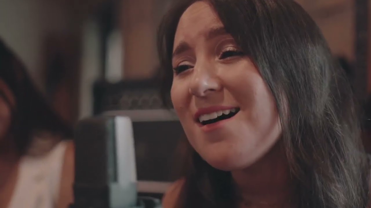 Suficiente (versión acústica) Moni Campos, Silvia de Freitas, Vince Miranda - Siete Veces Adiós