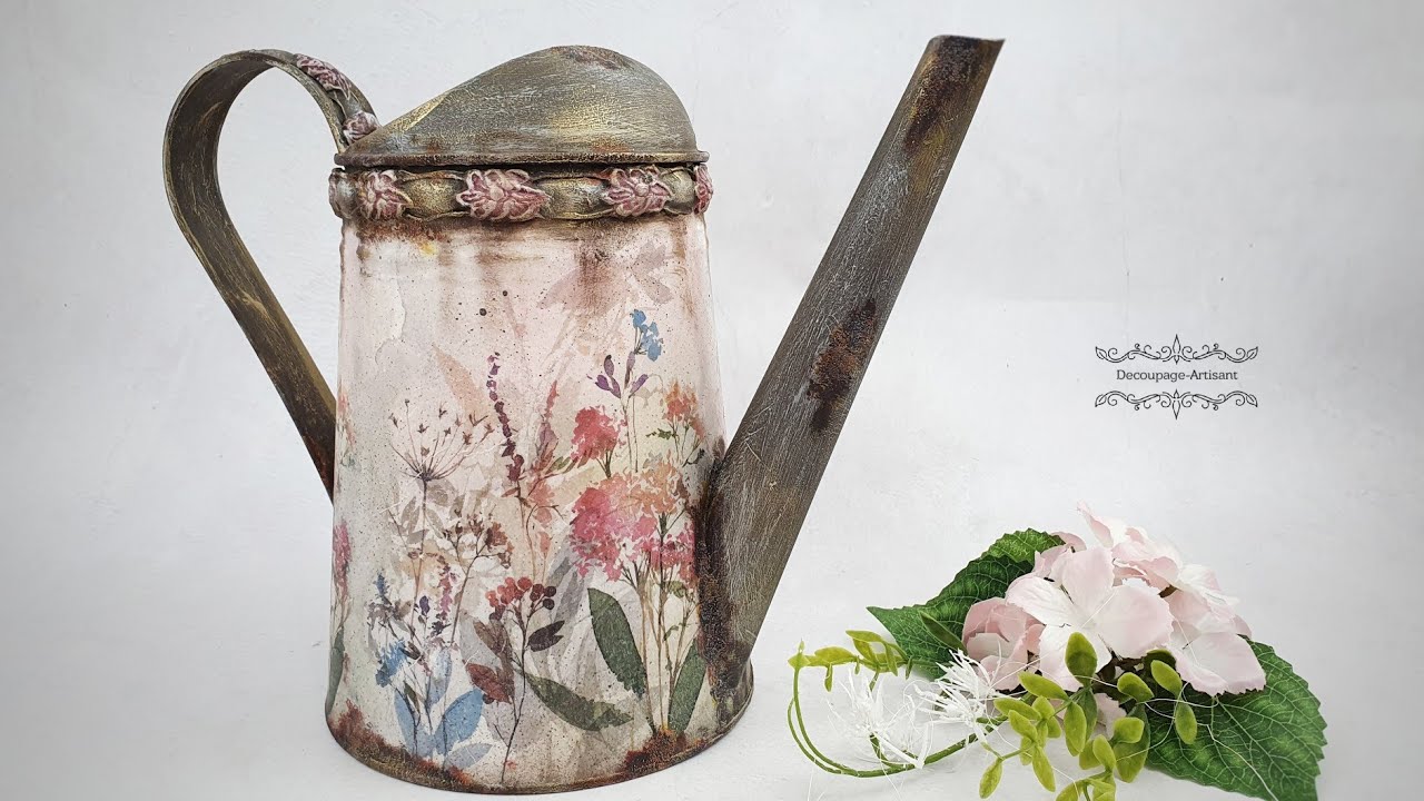 Decoupage # watering can # rust effect  #ITDCollection  #pentart # DIY tutorial...