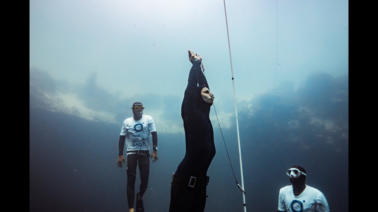 DANIEL KOVAL sets an American National Record to 102m CWT at 
