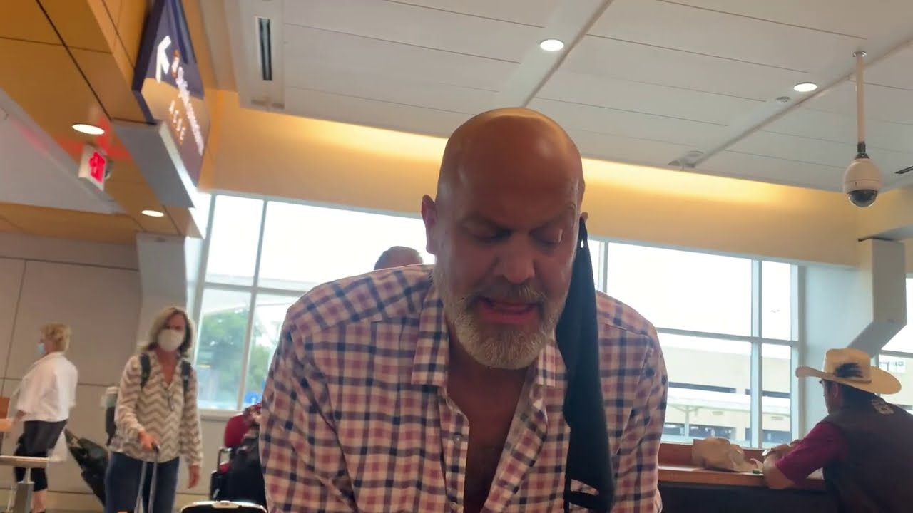 A kind passenger bought me my lunch! Blind layover. Covid flight back home, part 2