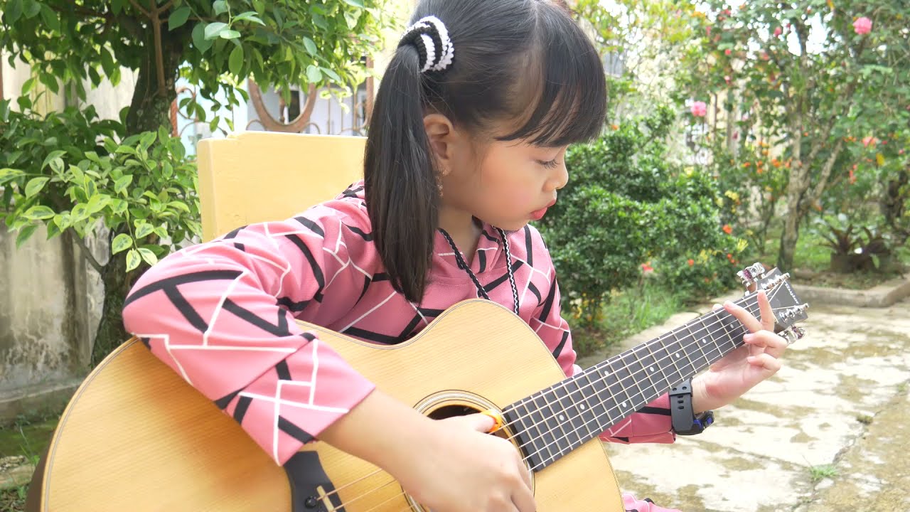 Canon in D Fingerstyle Guitar Cover by Daisy Nafisa