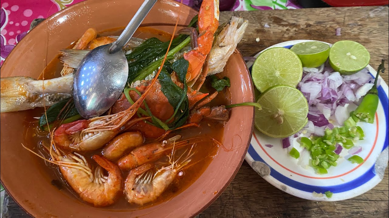 RICO Y DELICIOSO, CALDO DE JAIBA , CAMARON Y ROBALO.