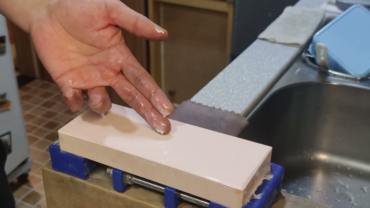 [Trick] How to Use Your Imanishi Bester Whetstone Correctly?  Example: Imanishi Bester #2000 Grid