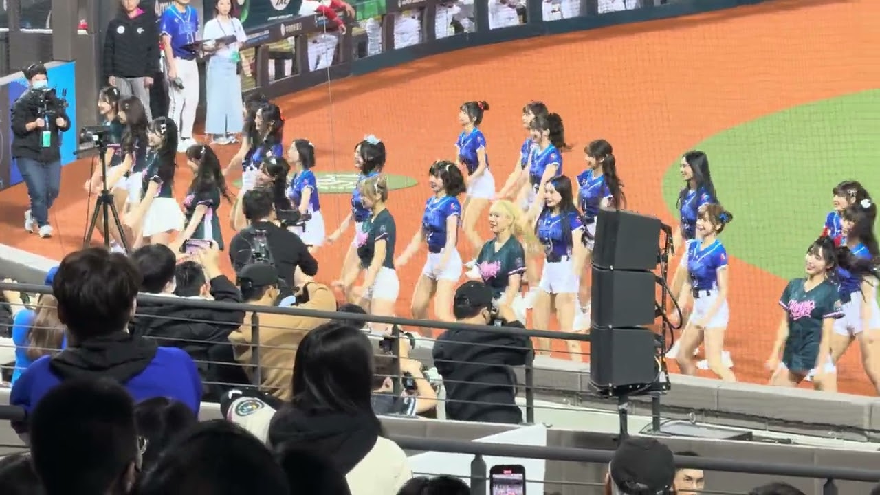 啦啦隊開場表演 2025.2.25 2025 WBCQ經典賽資格賽 台北大巨蛋棒球場 中華台北 vs 西班牙