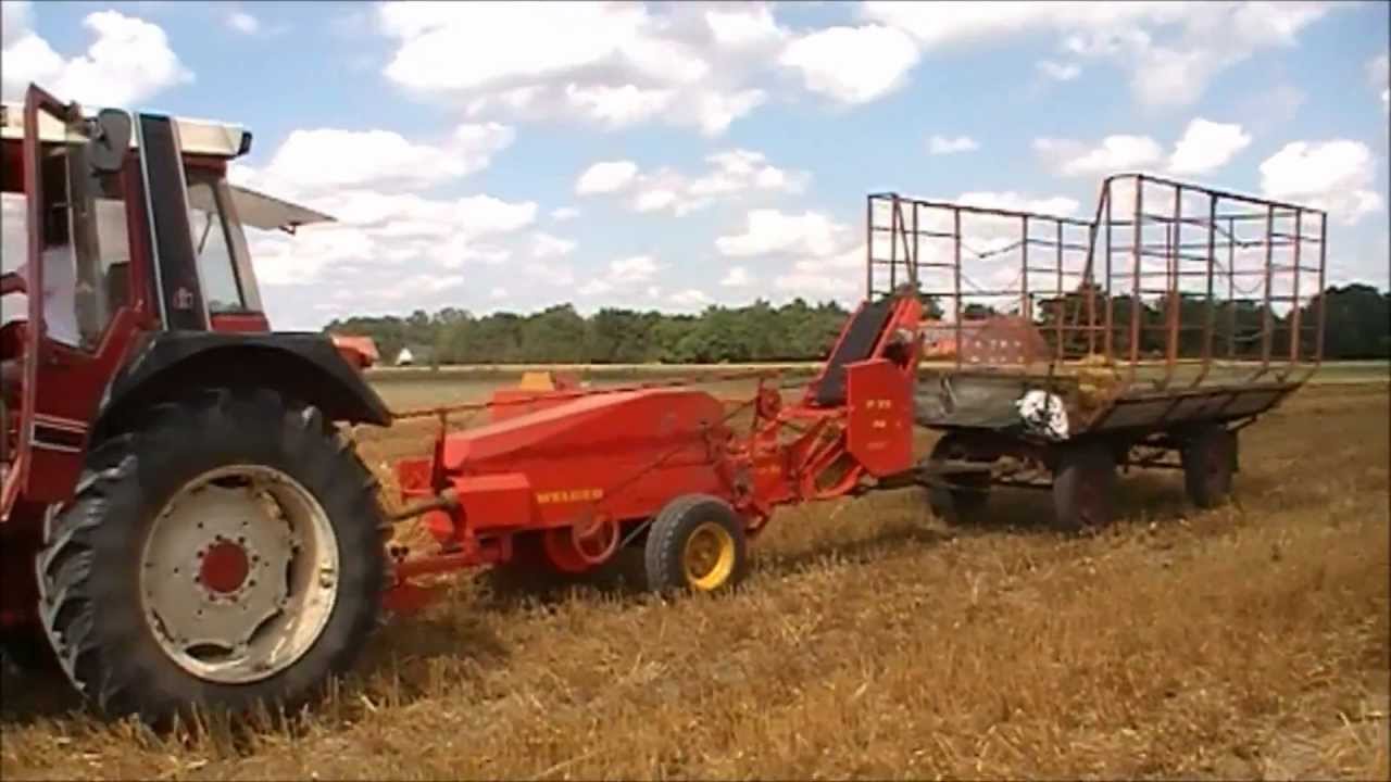 IHC 844 XL mit Welger AP 41 bei der Strohernte 2012