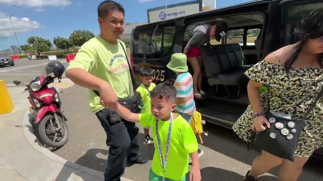 Cebu Ocean Park: Tour and Lunch for a family of 7 (Part 1) 