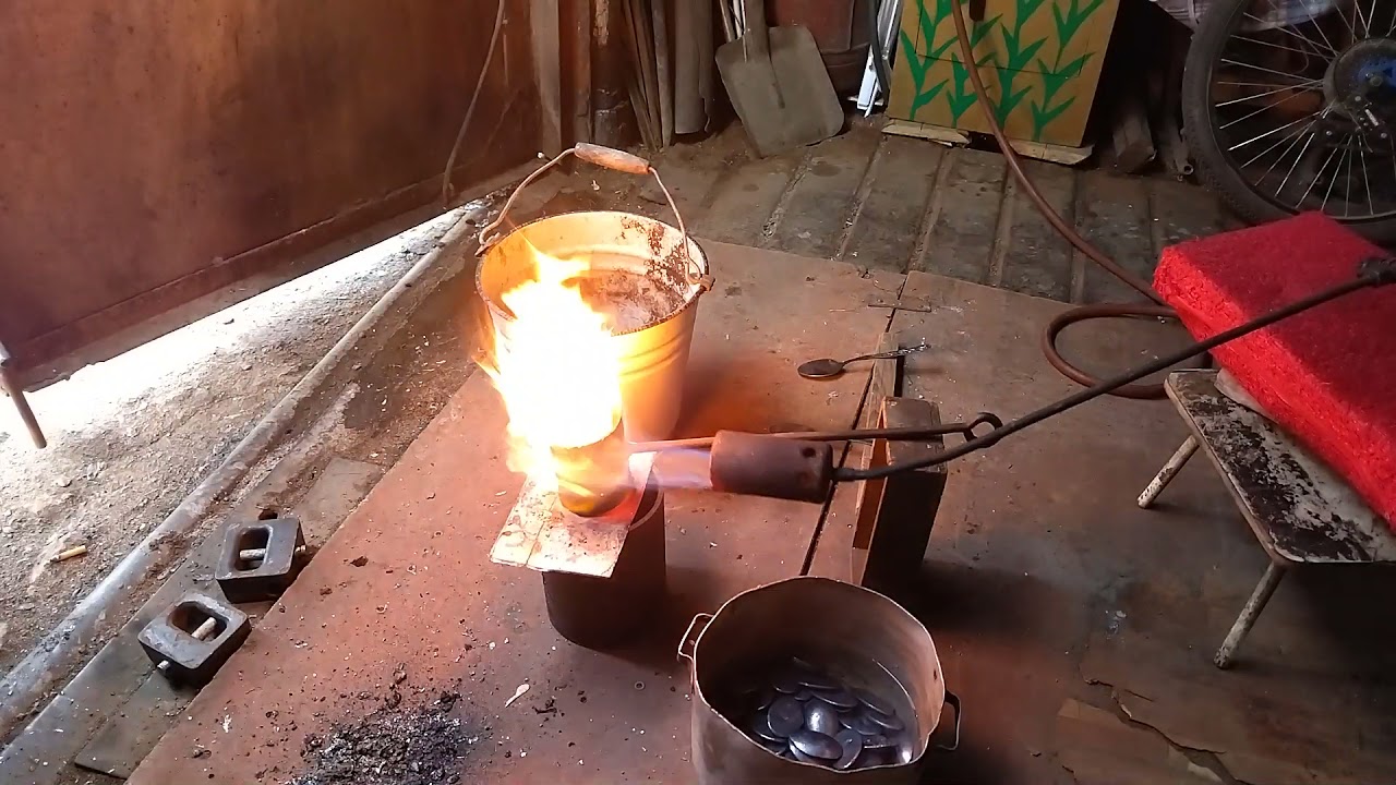 Очистка кабельного свинца от смолы,песка и грязи