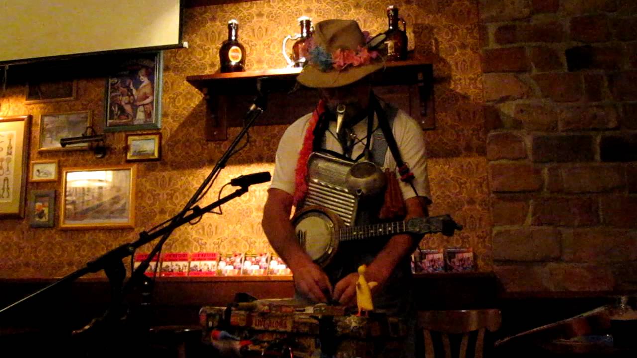 Paul Moore plays I Scream, You Scream.... at Helsinki uke fest 6 Aug 2011