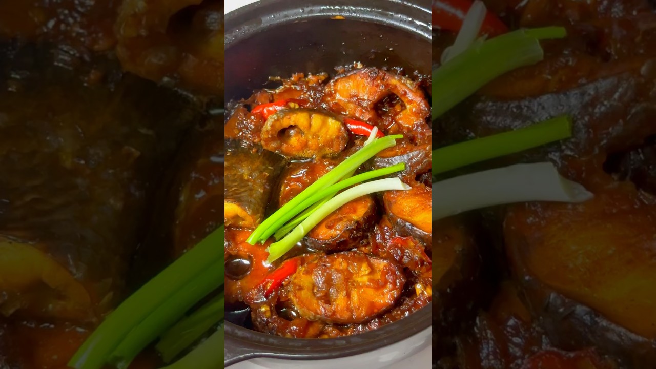 C&aacute; l&oacute;c kho tộ, c&ograve;n kiểu kho c&aacute; n&agrave;o ngon hơn kh&ocirc;ng nhỉ 😀.